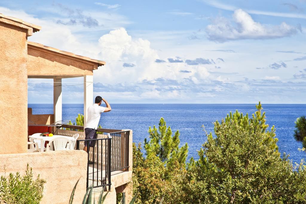 Le Thyreneen Villa *